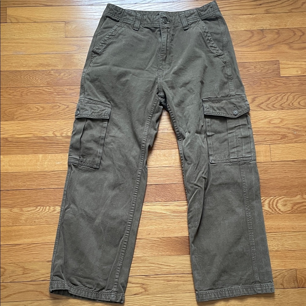Olive green wide leg camo pants 100% cotton size 31